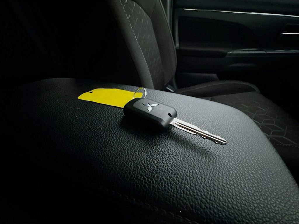 Used 2021 Mitsubishi Outlander Sport ES AWD/4WD image 37