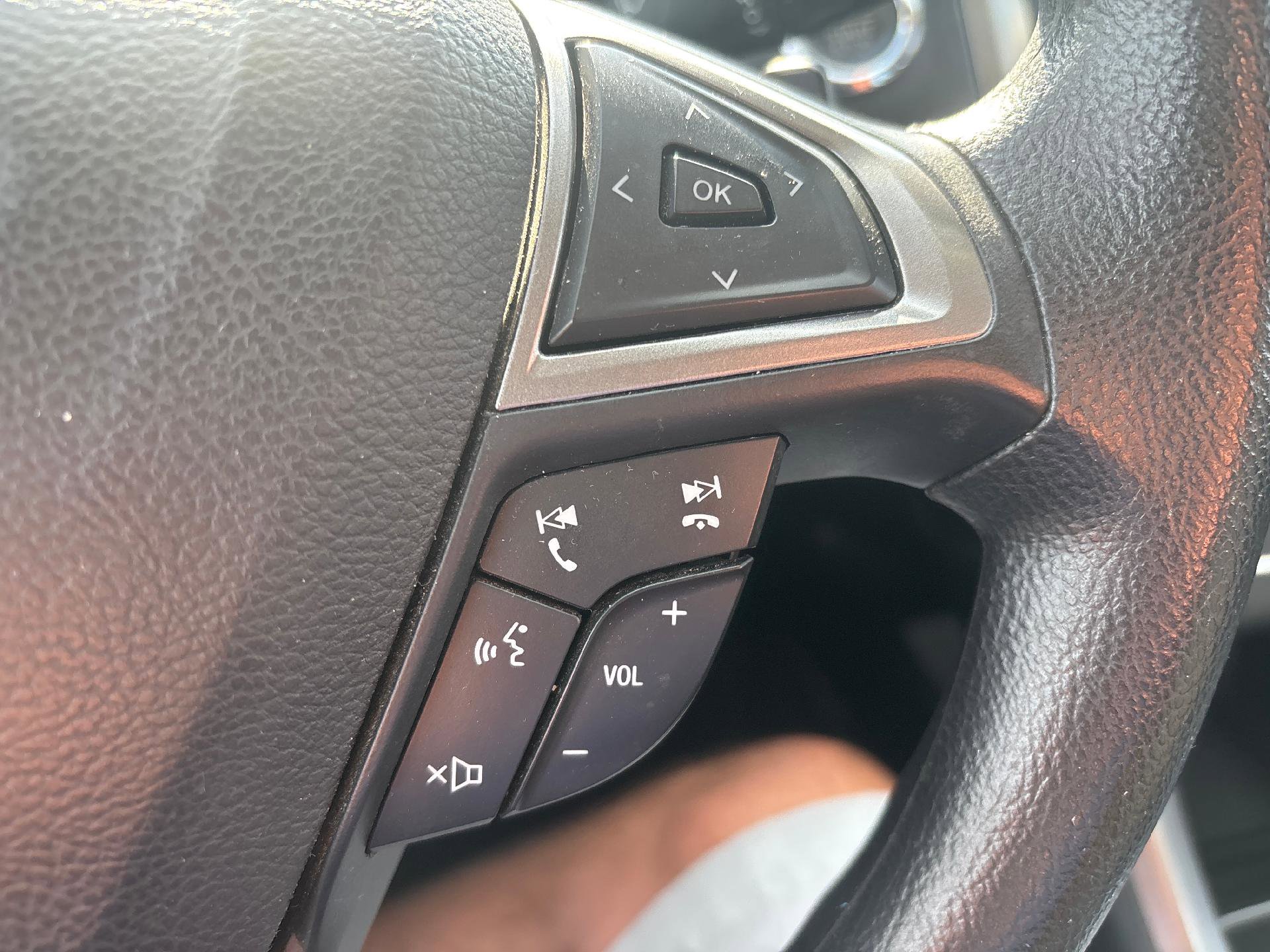 Used 2017 Ford Fusion SE w/ Fusion SE Technology Package image 13