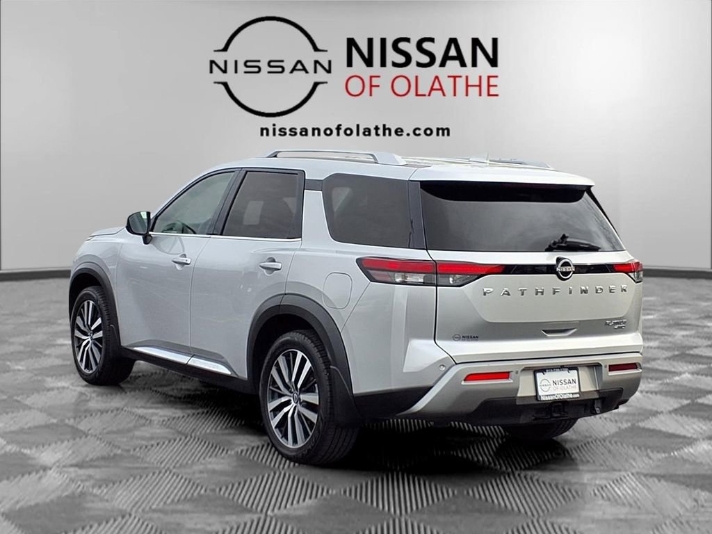 Certified 2022 Nissan Pathfinder Platinum w/ Cargo Package image 3