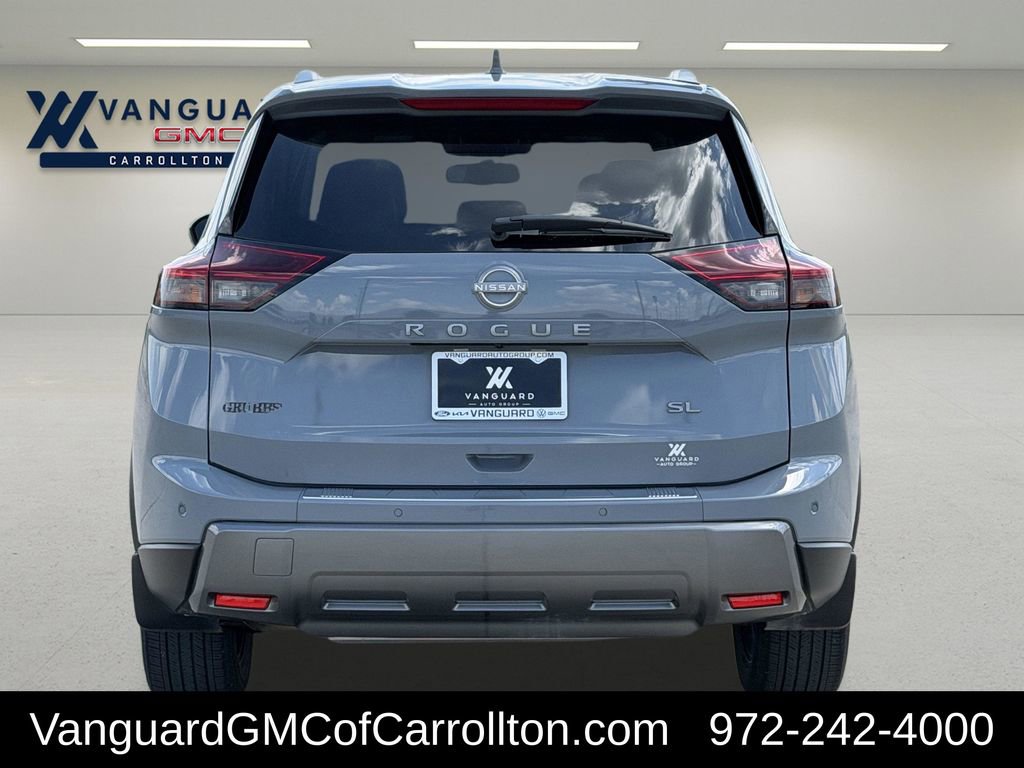 Used 2024 Nissan Rogue SL FWD image 7