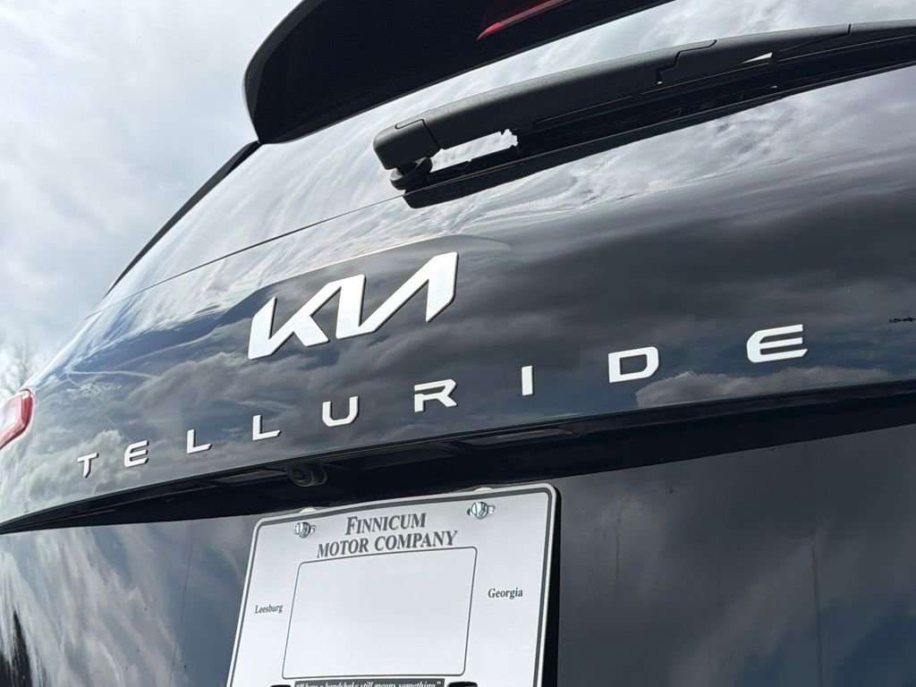 Used 2024 Kia Telluride LX image 17