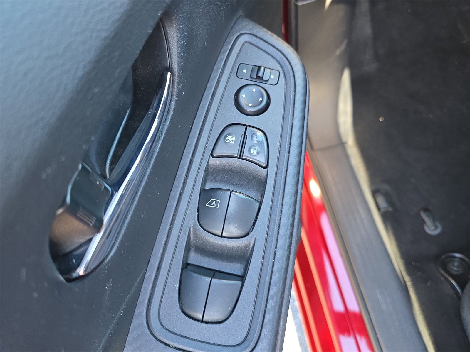 Used 2020 Nissan Versa SV image 14