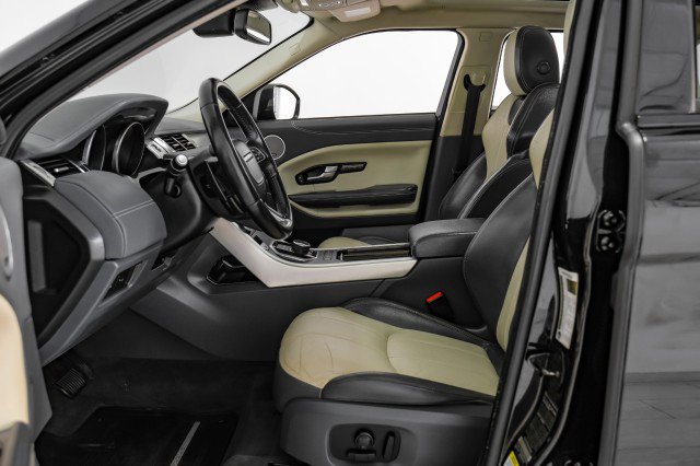 Used 2017 Land Rover Range Rover Evoque SE Premium image 27