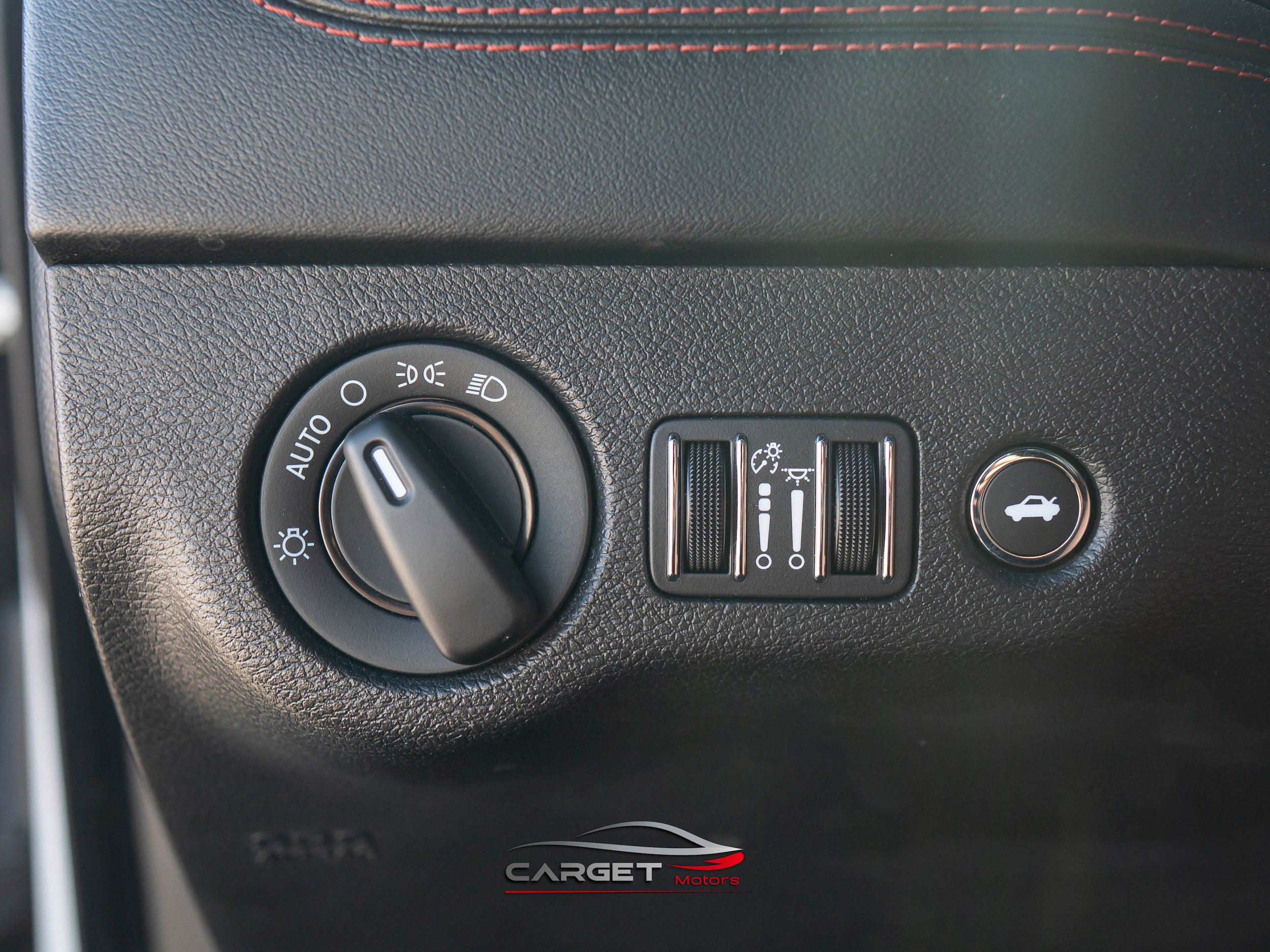 Used 2020 Dodge Charger Scat Pack RWD image 35