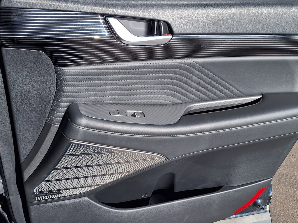 Used 2023 Hyundai Palisade Calligraphy image 26