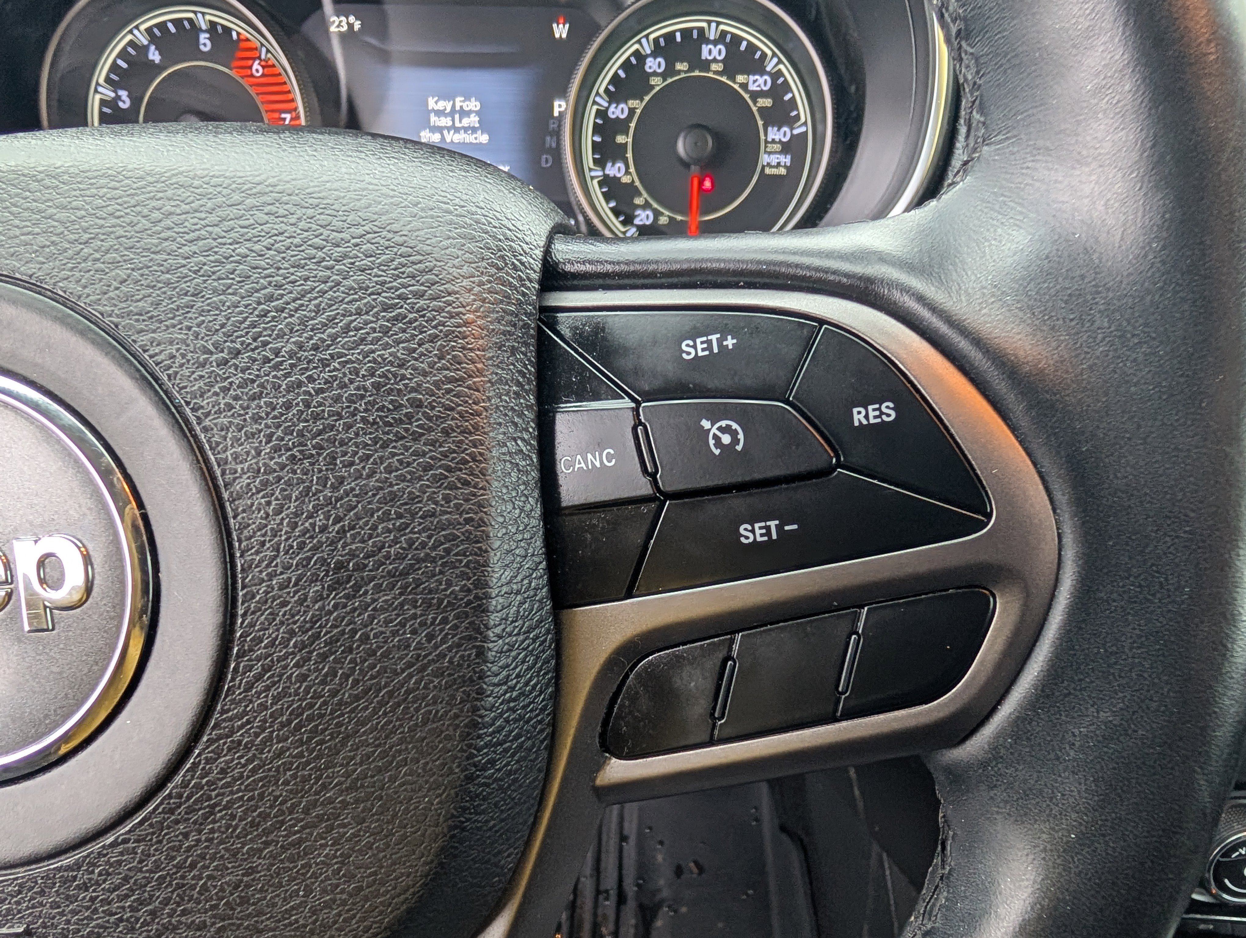 Used 2019 Jeep Cherokee Limited image 17