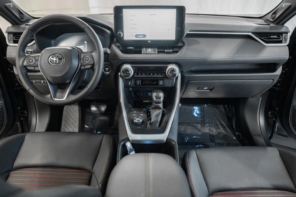 Certified 2025 Toyota RAV4 XSE w/ Weather Package AWD/4WD image 17