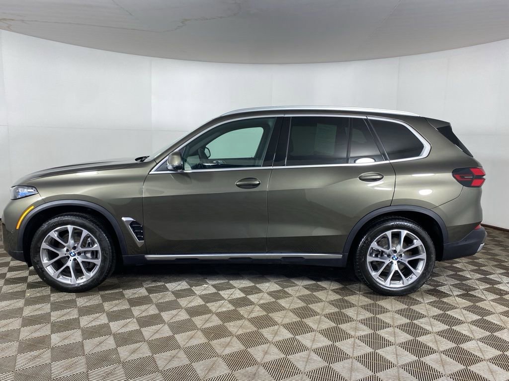 Used 2026 BMW X5 xDrive40i w/ Climate Comfort Package image 25