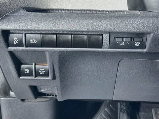 Certified 2022 Toyota Sienna XLE FWD image 11