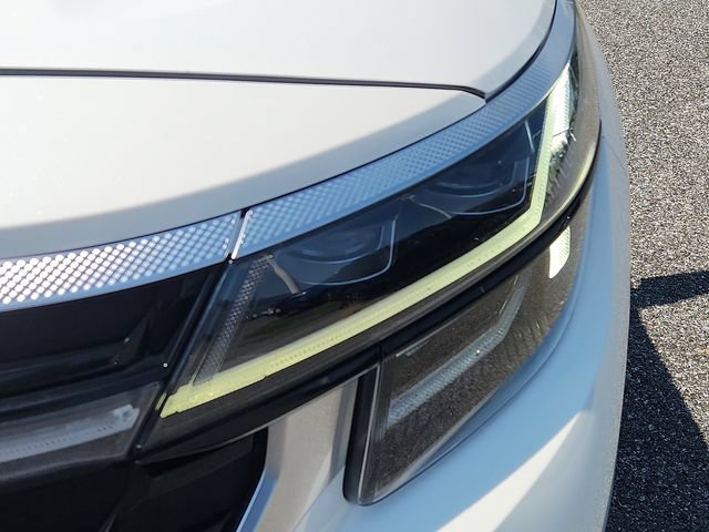 Used 2024 Kia Seltos SX w/ SX Sunroof Package AWD/4WD image 9