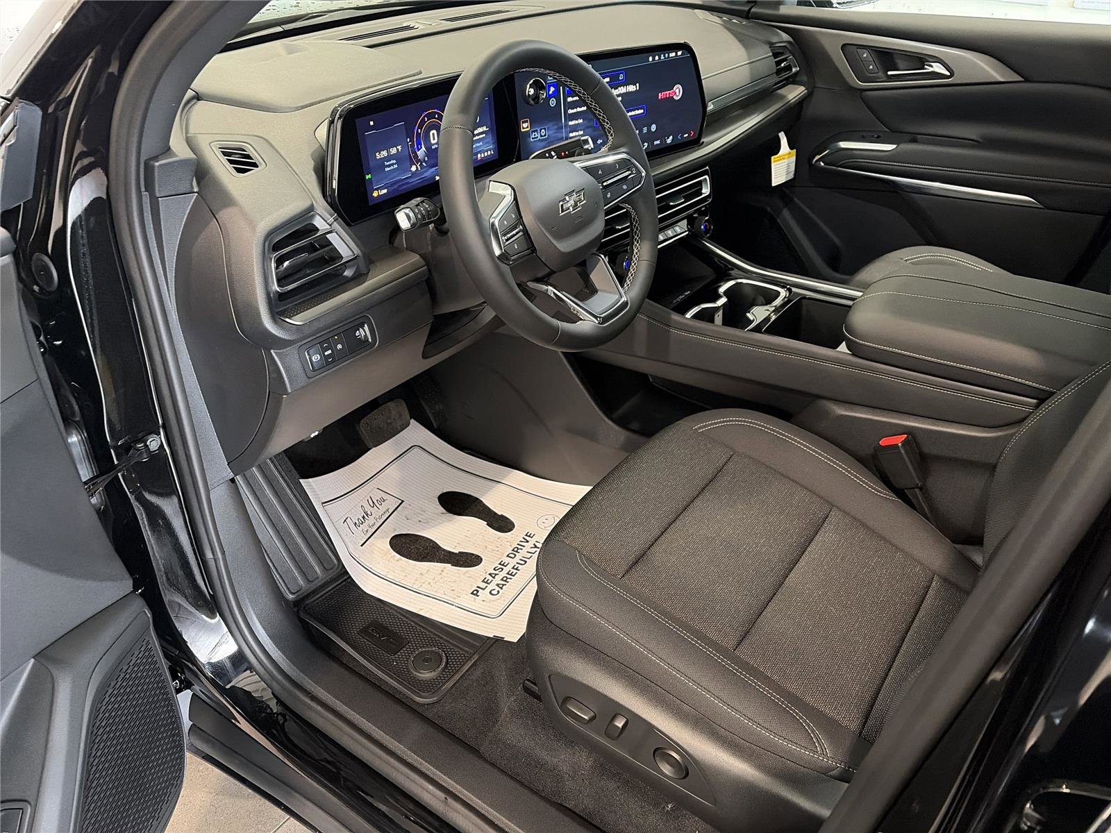 New 2026 Chevrolet Traverse LT w/ Midnight/Sport Edition FWD image 16