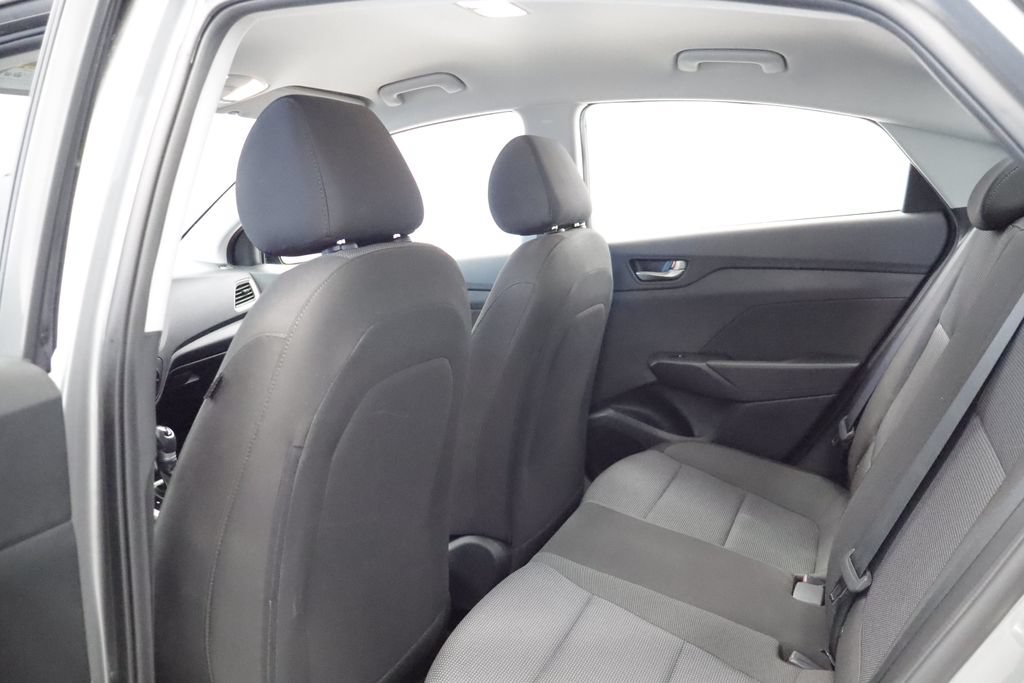 Used 2022 Hyundai Accent SE w/ Cargo Package FWD image 18