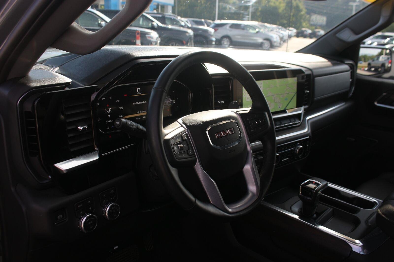 Used 2026 GMC Sierra 1500 SLT w/ SLT Premium Package AWD/4WD image 18
