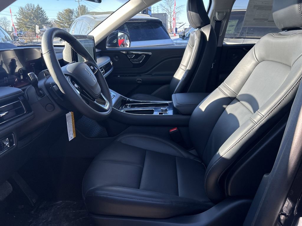 New 2025 Lincoln Aviator AWD w/ Equipment Group 101A image 5