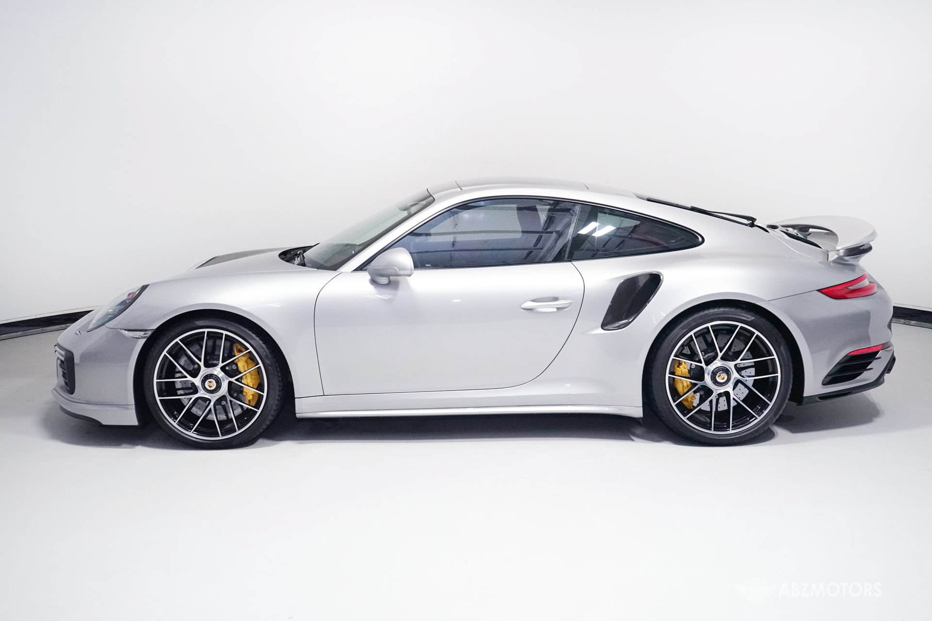Used 2017 Porsche 911 Turbo S AWD/4WD image 4