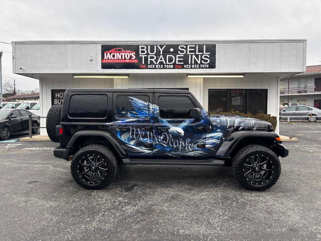 Used 2018 Jeep Wrangler Unlimited Sahara w/ Uconnect 4C Nav & Sound Group AWD/4WD image 1