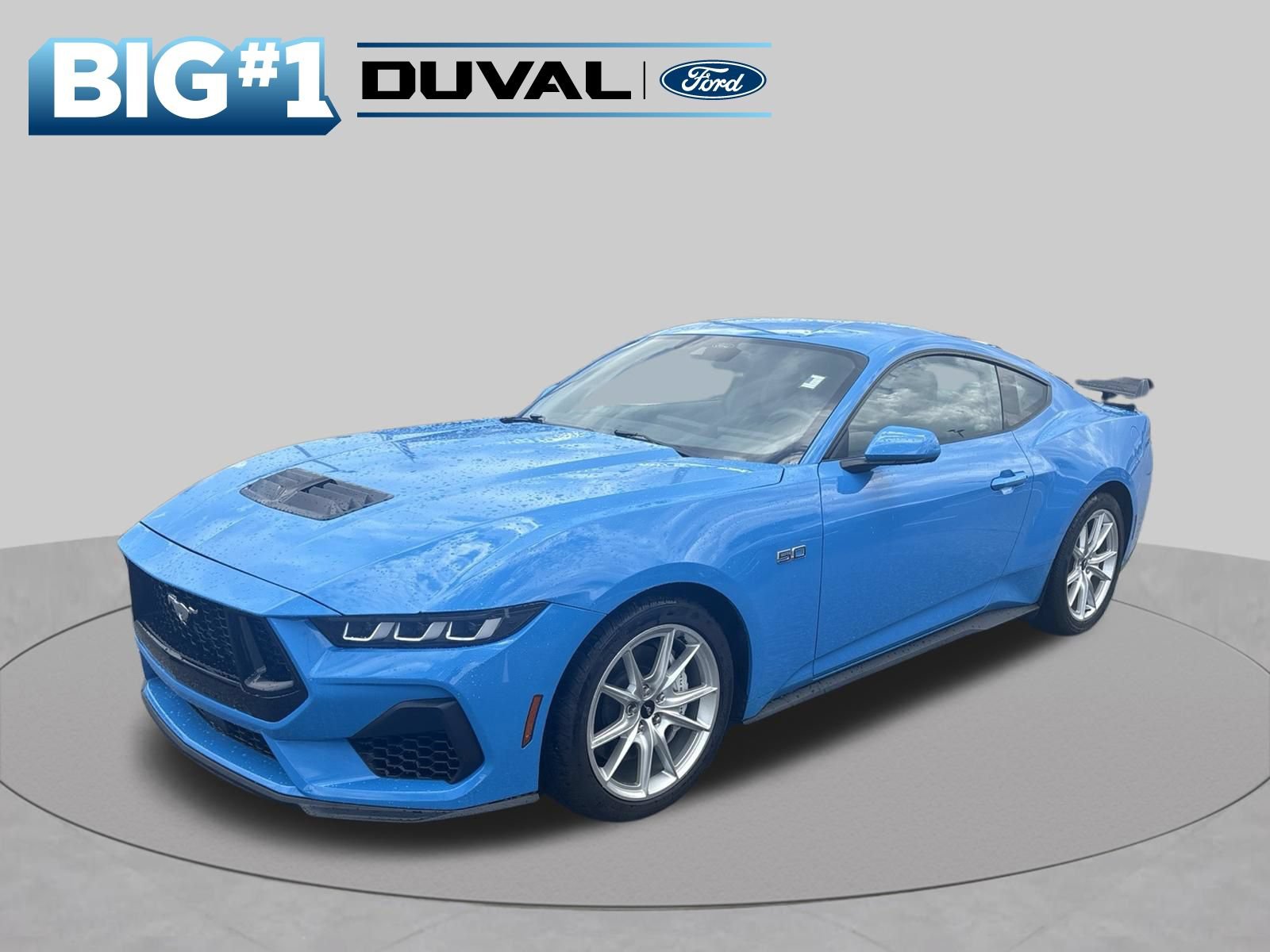 Used 2024 Ford Mustang GT RWD image 3