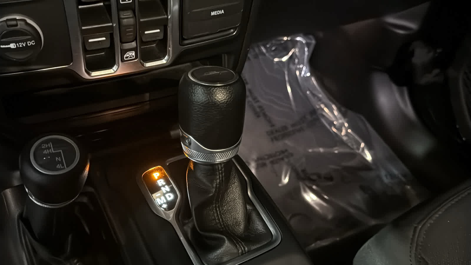 Used 2022 Jeep Gladiator Overland AWD/4WD image 17