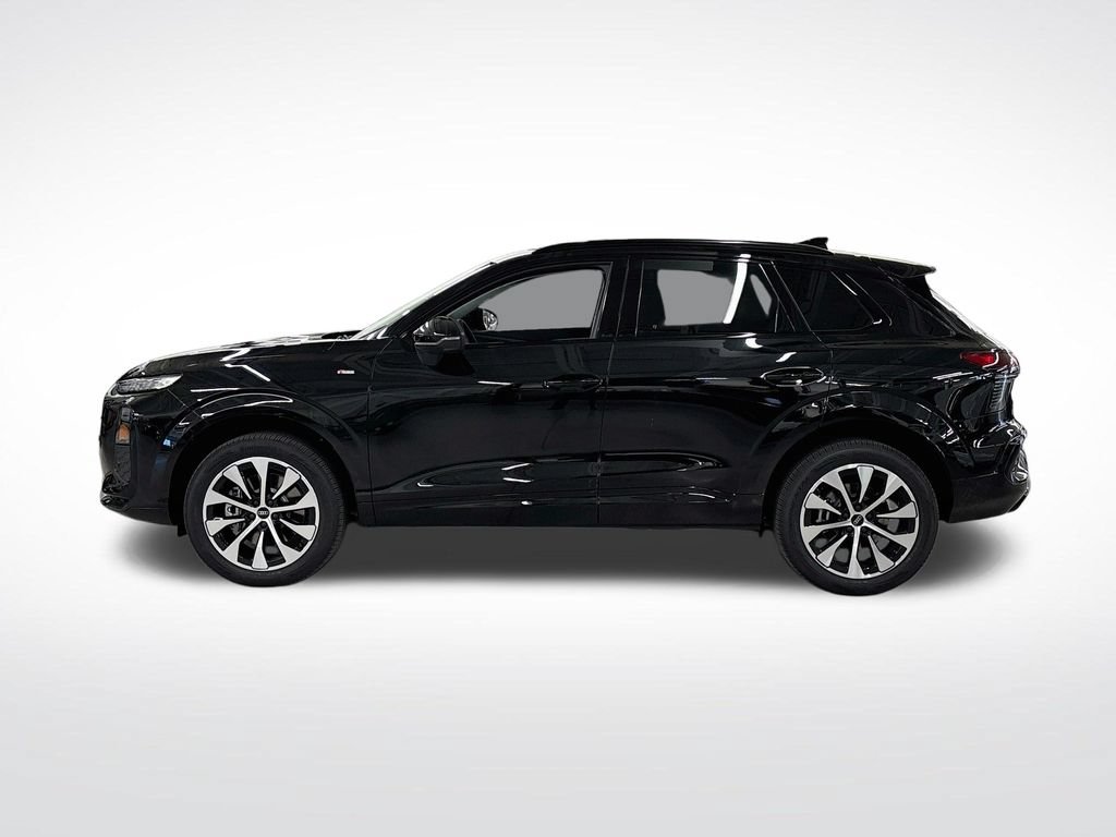 New 2026 Audi Q3 quattro 2.0T AWD/4WD image 2