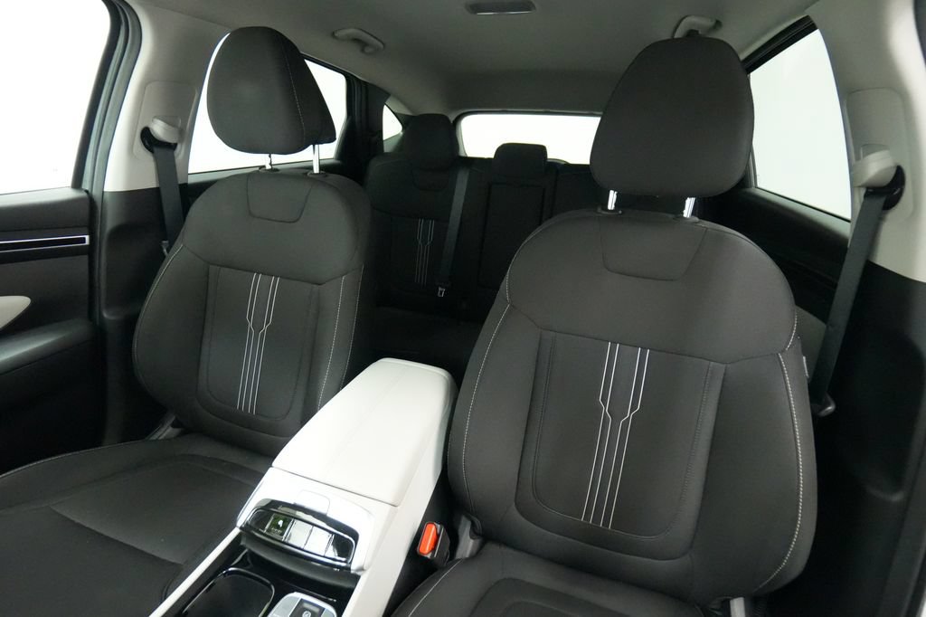 Used 2023 Hyundai Tucson SEL AWD/4WD image 13