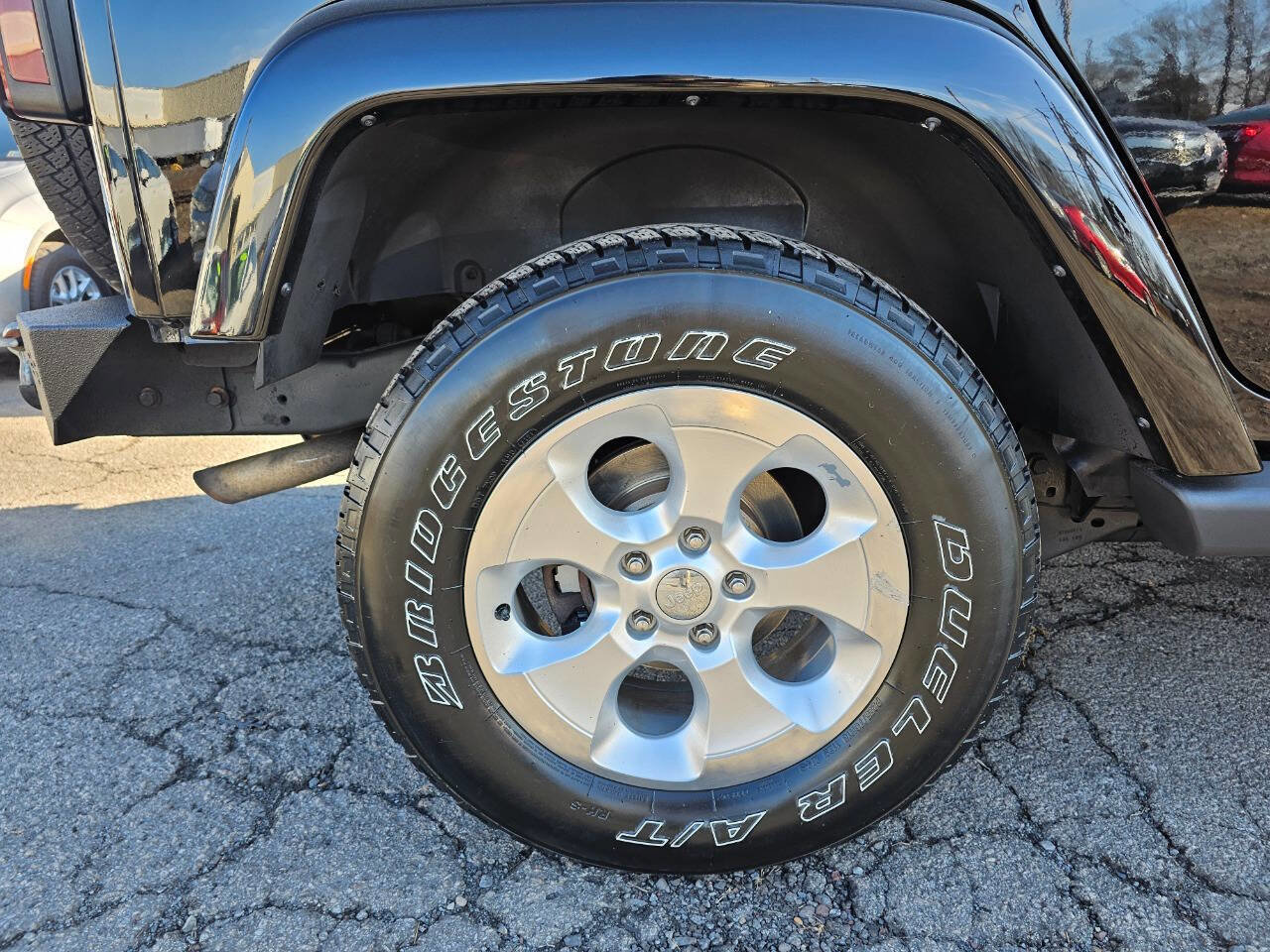 Used 2014 Jeep Wrangler Unlimited Sahara w/ Dual Top Group image 5