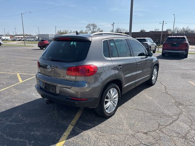 Used 2012 Volkswagen Tiguan S image 7