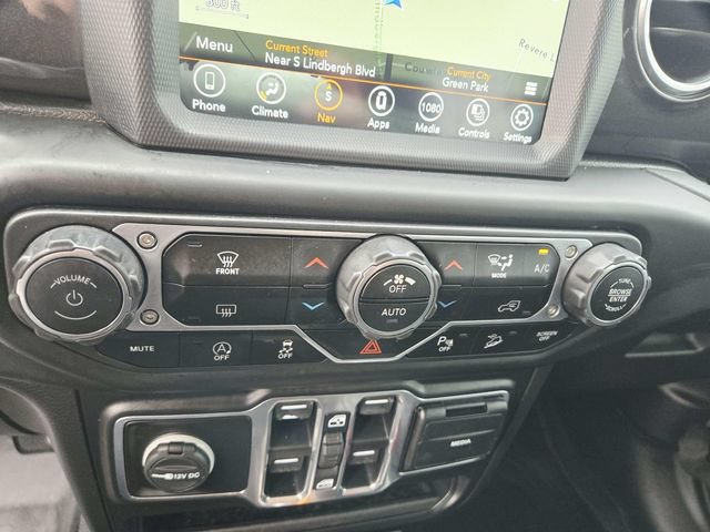 Used 2020 Jeep Wrangler Unlimited Sahara AWD/4WD image 28