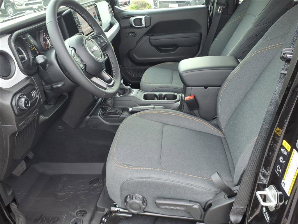 New 2025 Jeep Gladiator Sport AWD/4WD image 3