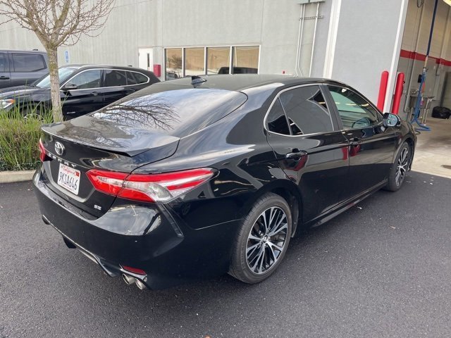 Used 2019 Toyota Camry SE image 5