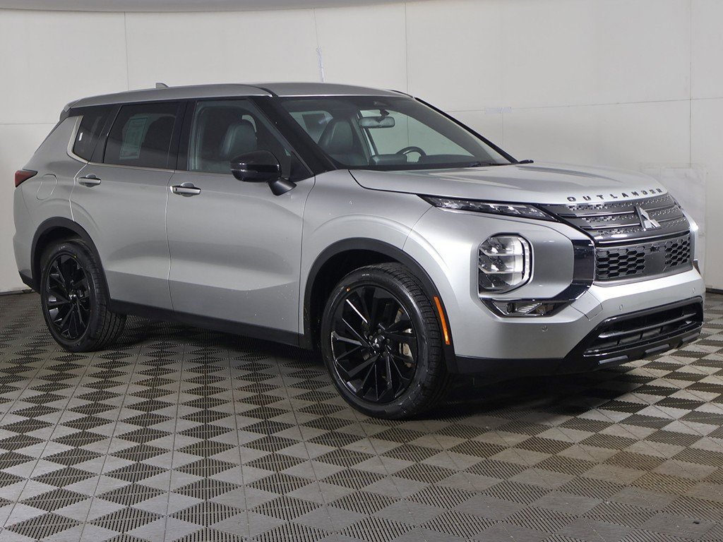 Used 2023 Mitsubishi Outlander SE image 53