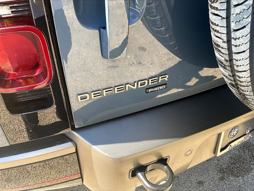 Used 2023 Land Rover Defender 110 X-Dynamic SE AWD/4WD image 24