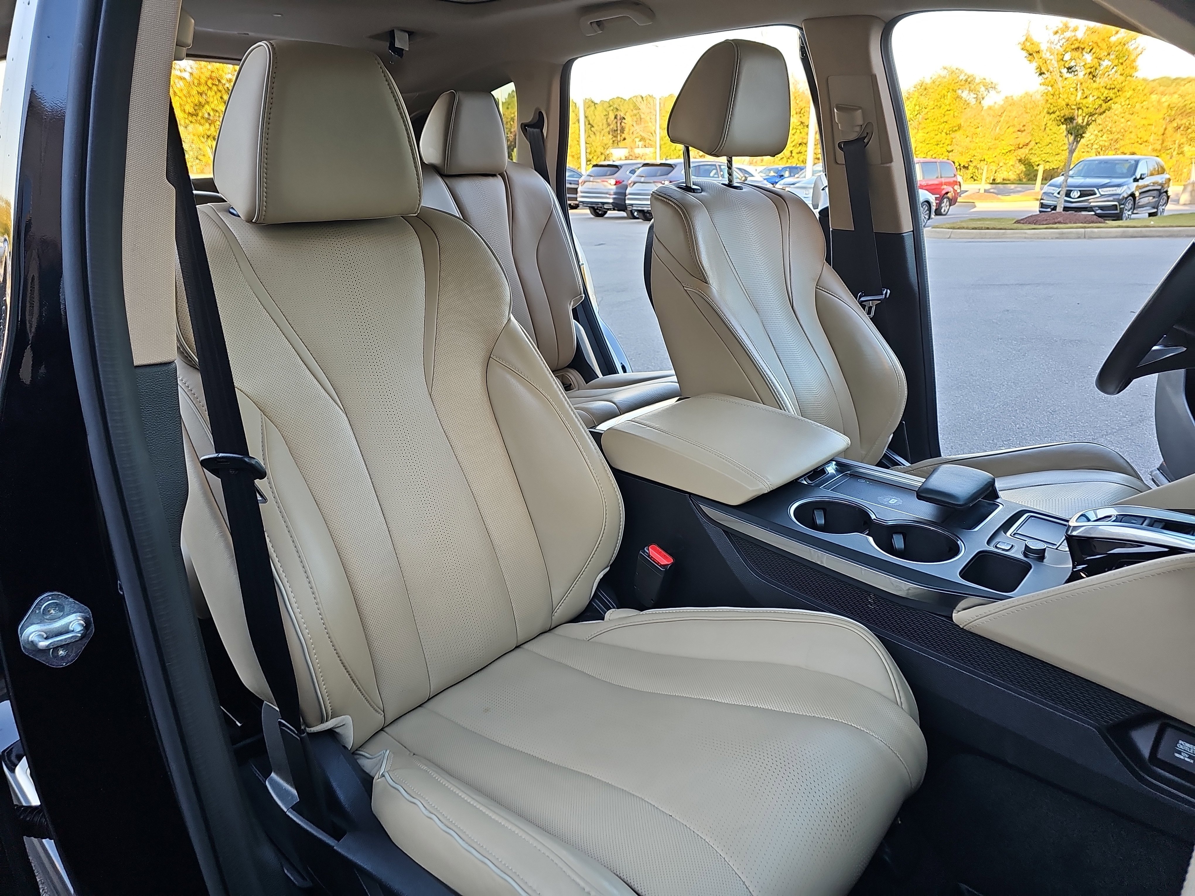 Used 2023 Acura MDX SH-AWD w/ Advance Package image 10