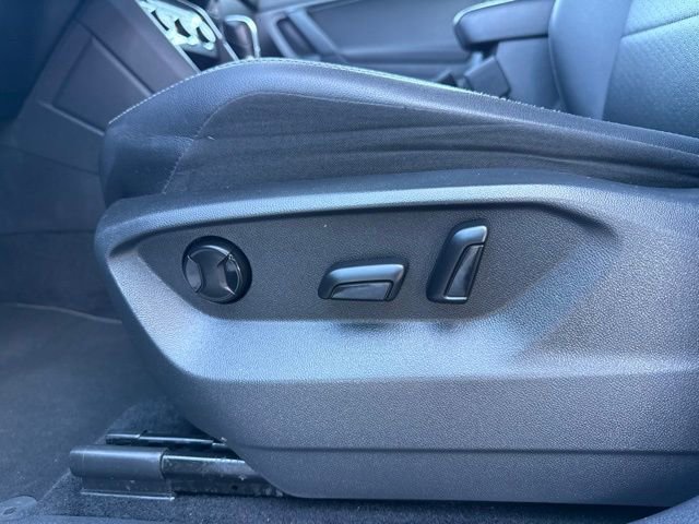 Used 2019 Volkswagen Tiguan SE image 34