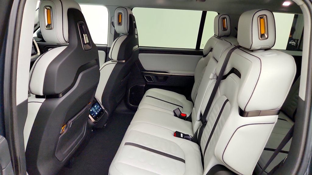 Used 2024 Rivian R1S Adventure AWD/4WD image 22
