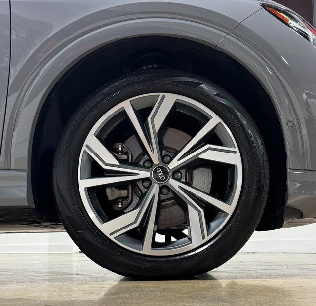 Used 2024 Audi Q4 e-tron Premium Plus AWD/4WD image 16