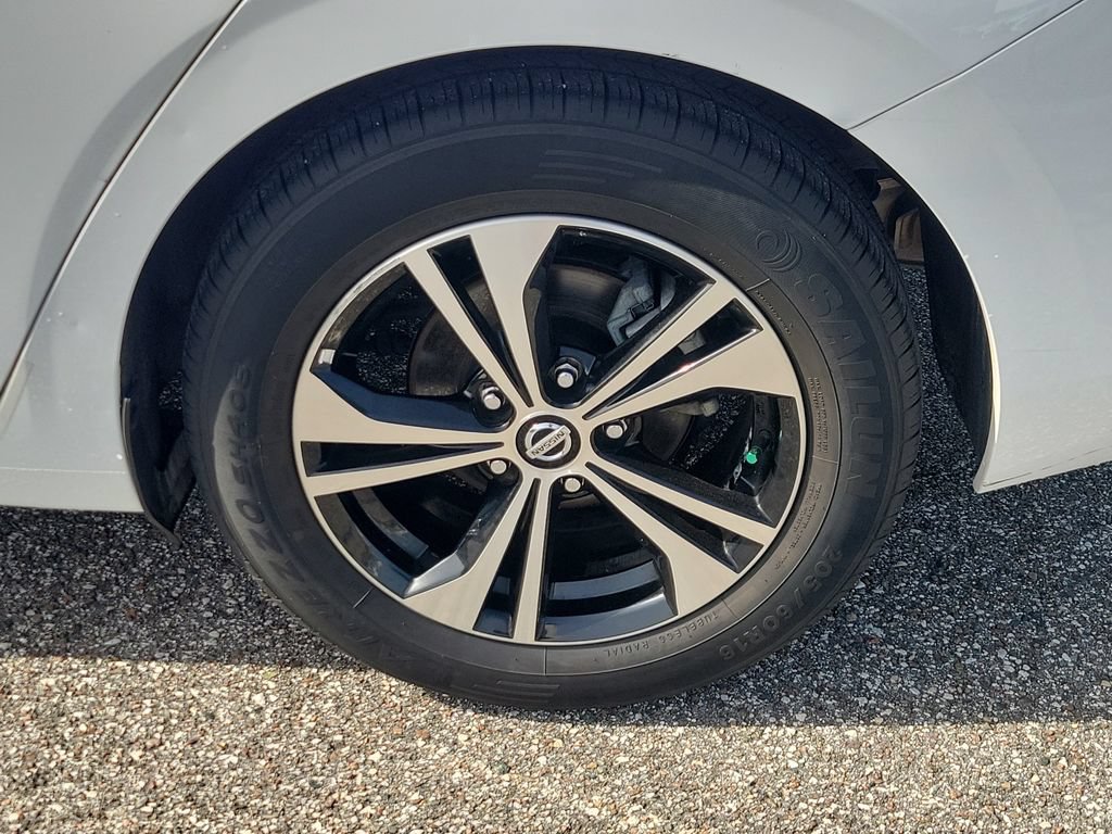 Certified 2022 Nissan Sentra SV FWD image 5