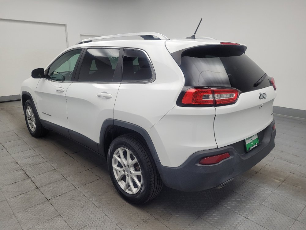 Used 2017 Jeep Cherokee Latitude FWD image 5