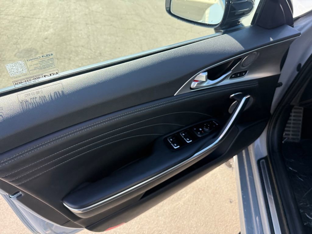 Used 2023 Kia Stinger GT2 image 11