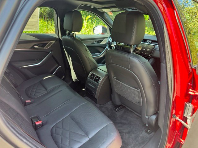 Used 2023 Jaguar F-PACE S AWD/4WD image 16