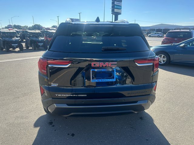 New 2025 GMC Terrain Elevation w/ Elevation Premium Package image 5