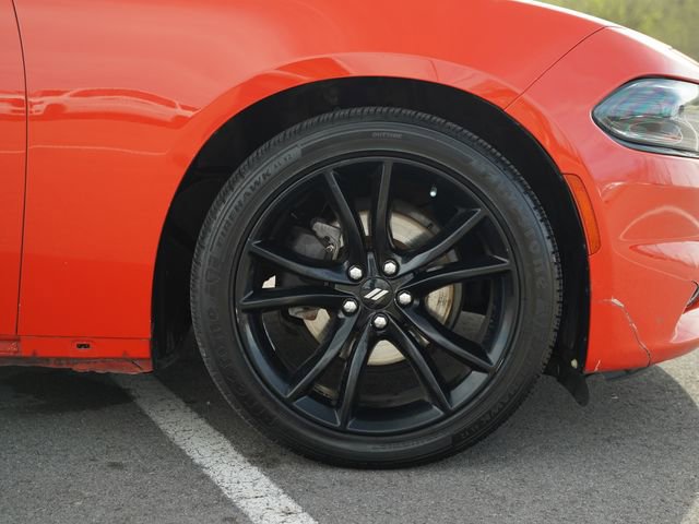 Used 2018 Dodge Charger SXT w/ Blacktop Package image 42