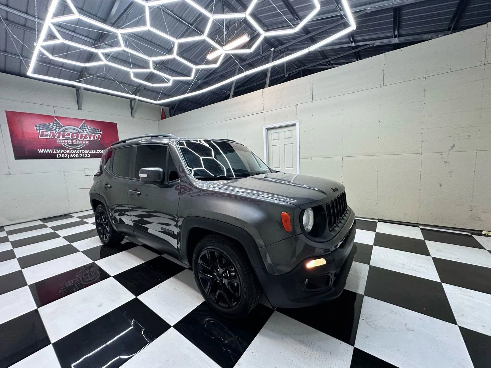 Used 2017 Jeep Renegade Altitude image 6