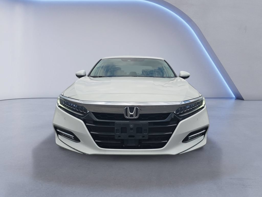 Used 2018 Honda Accord Touring image 9