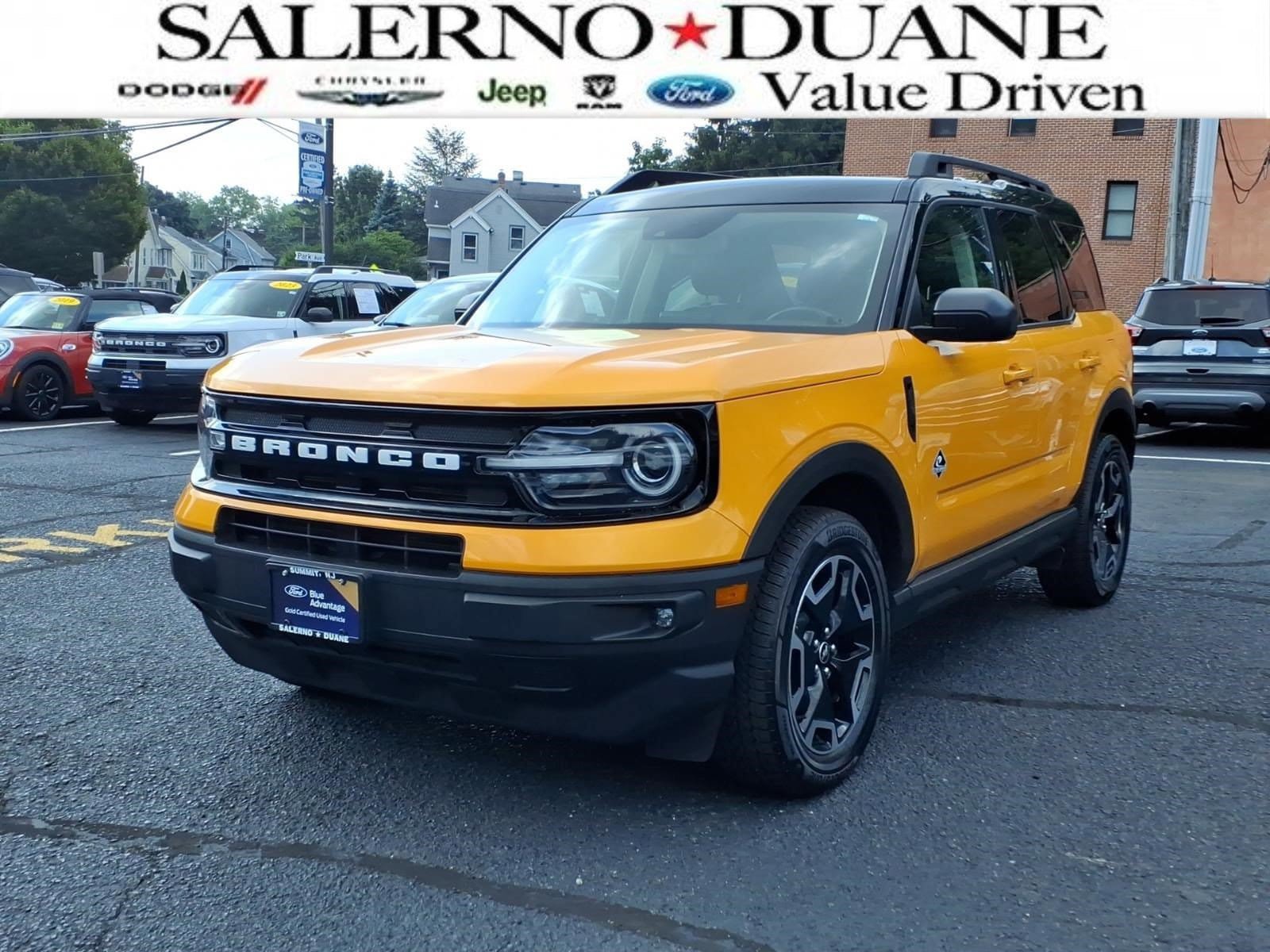 Certified 2022 Ford Bronco Sport Outer Banks w/ Tech Package AWD/4WD image 1