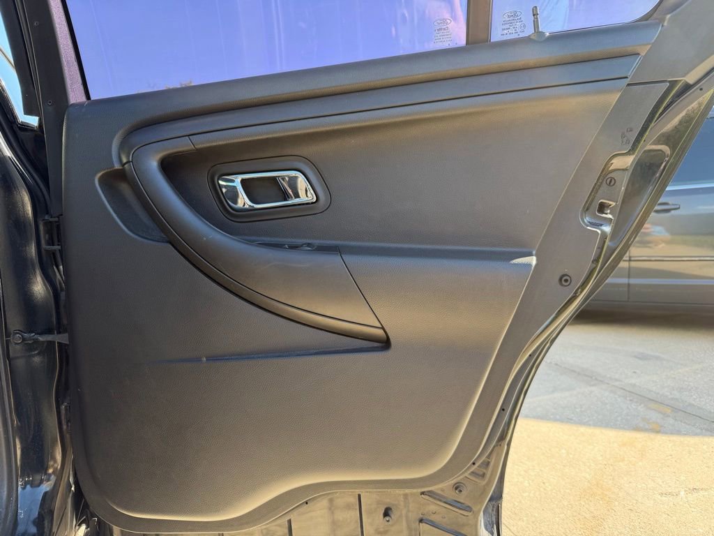 Used 2015 Ford Taurus Police Interceptor AWD image 22