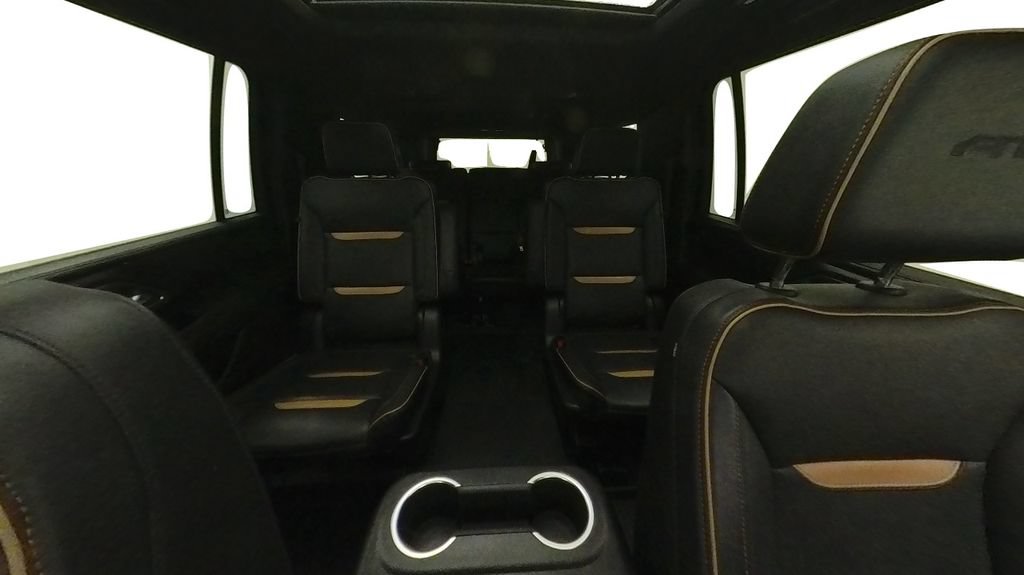 Used 2022 GMC Yukon XL AT4 AWD/4WD image 33