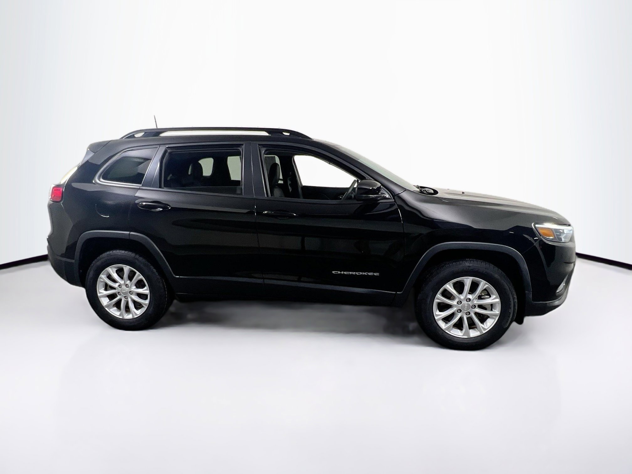 Used 2022 Jeep Cherokee Latitude Lux AWD/4WD image 4