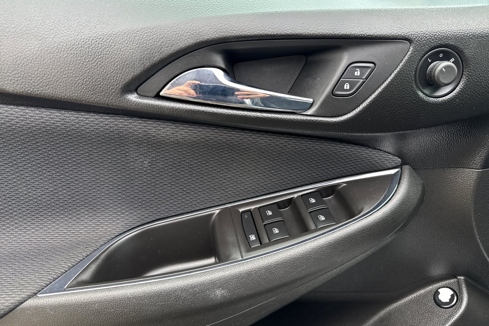 Used 2017 Chevrolet Cruze LT FWD image 11