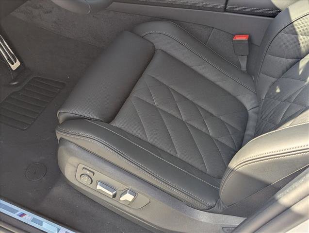 New 2026 BMW X5 xDrive50e image 4