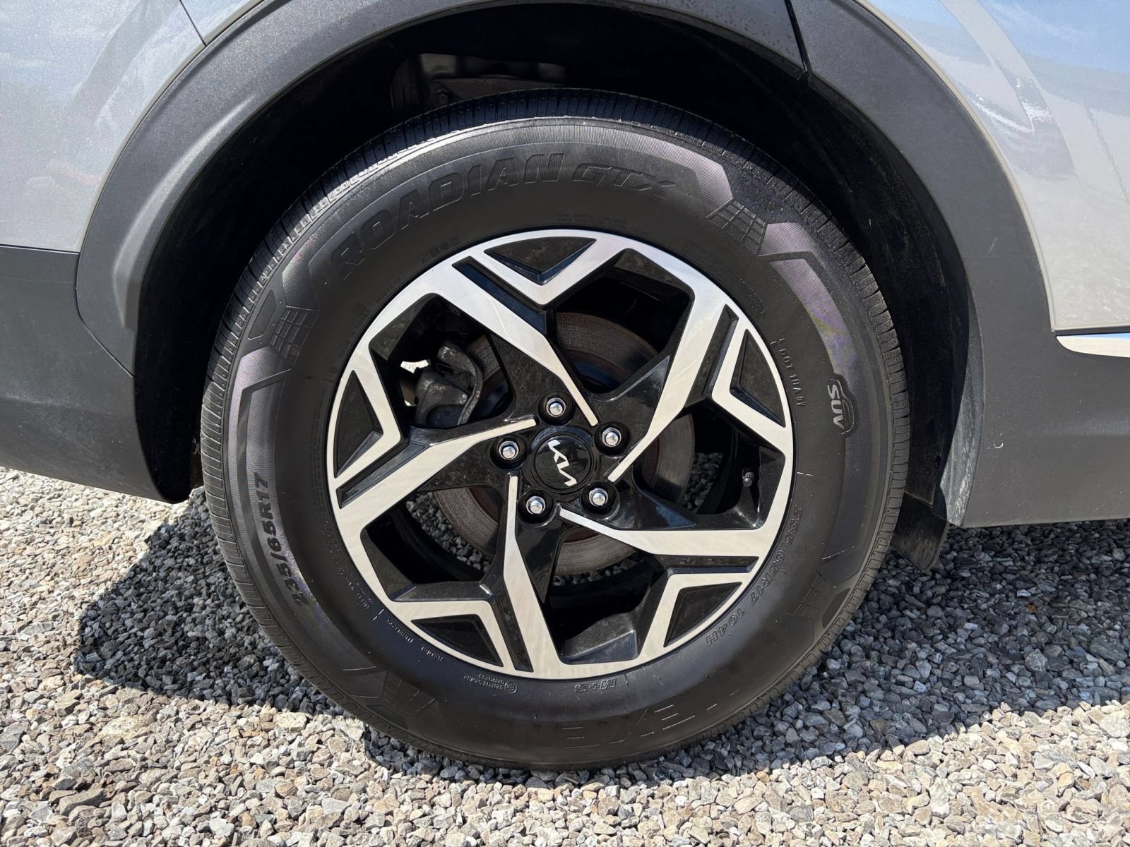 Used 2025 Kia Sportage LX FWD image 30